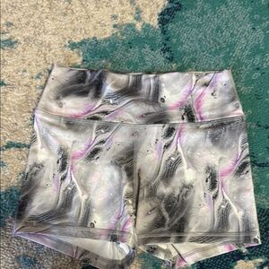 Fleo mid rise shorts